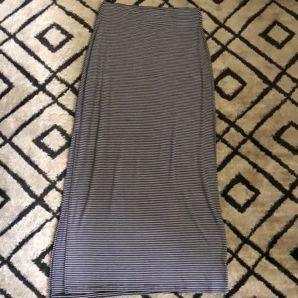 Old Navy Jersey Knit Maxi Skirt